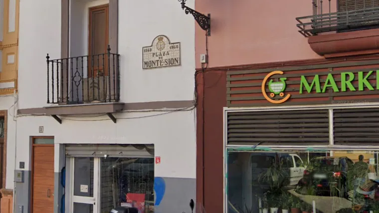 Azulejo en la Plaza de Montesión