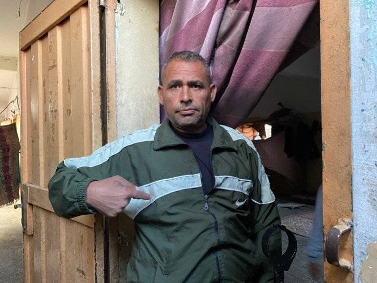 Alaa Hussein doit consommer des conserves malgré leur impact sur sa santé, en tant que patient atteint d'un cancer du poumon.