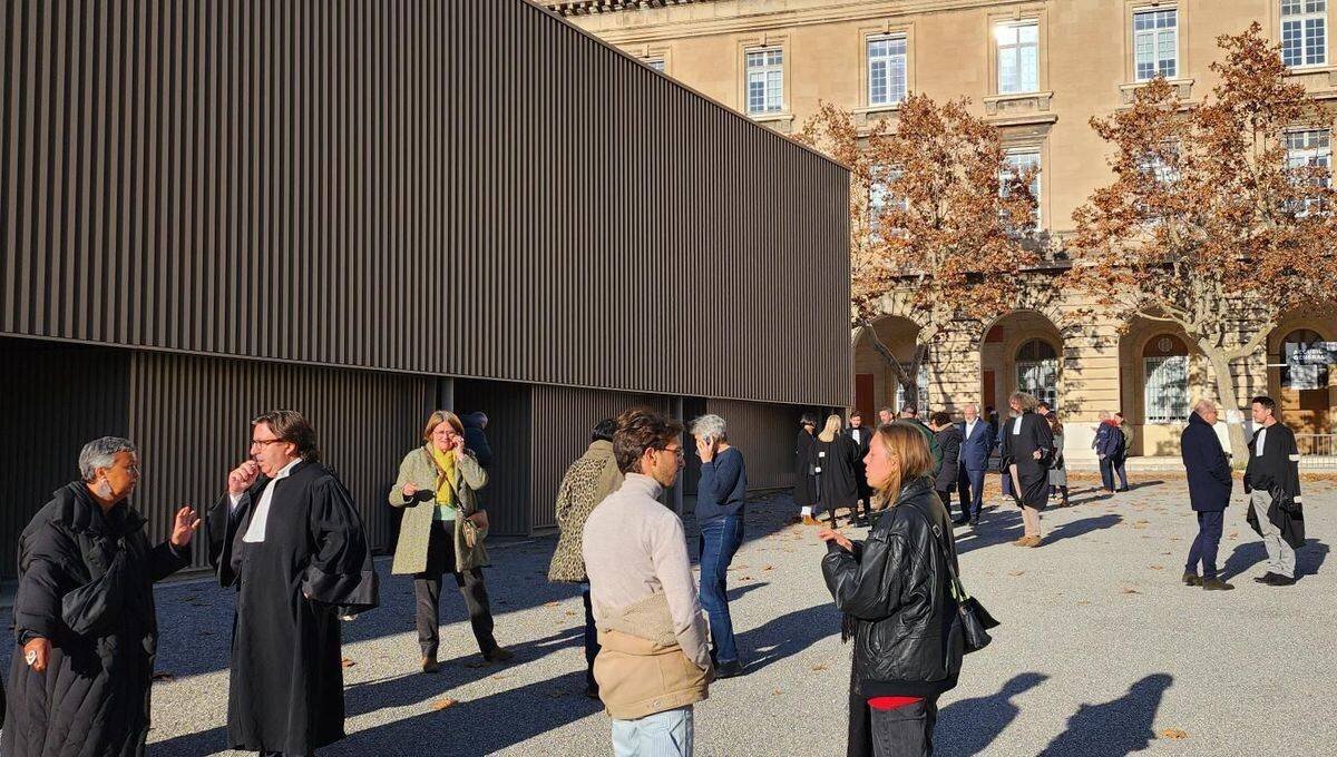 Devant le tribunal correctionnel à la caserne du Muy à Marseille