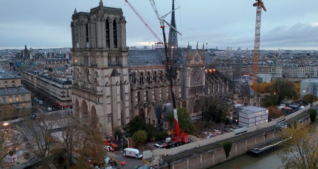Cette photo aérienne, prise le 22 novembre 2024, montre la cathédrale Notre-Dame-de-Paris quelques jours avant sa réouverture. ©AFP - Damien MEYER