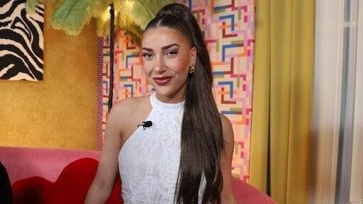 Zee se sent trahie par Matthijs dans Paradise Hotel