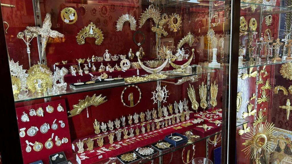 Estante de la Antigua Cerería Sevilla