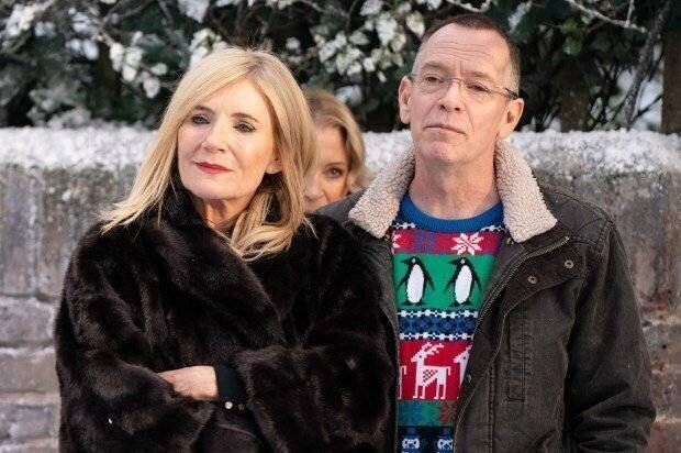 Cindy Beale et le chantage