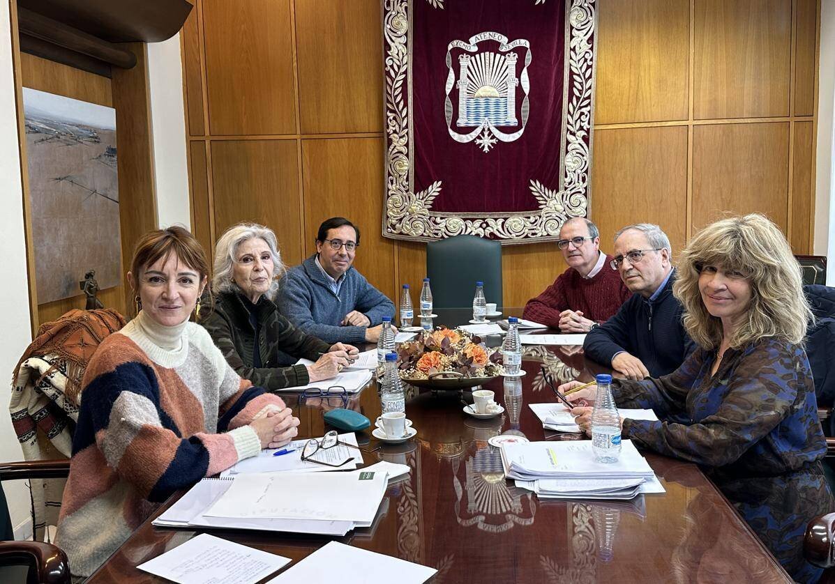 Le jury du I Prix Ateneo de Sevilla de Poesía Génération du 27
