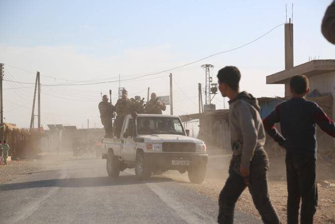 L’Armée nationale syrienne patrouille à Manbij, dans le nord de la Syrie, le 10 décembre 2024.