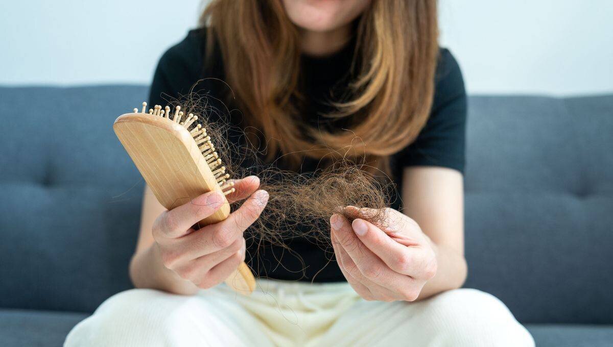 À quel moment la perte de cheveux devient-elle inquiétante ?