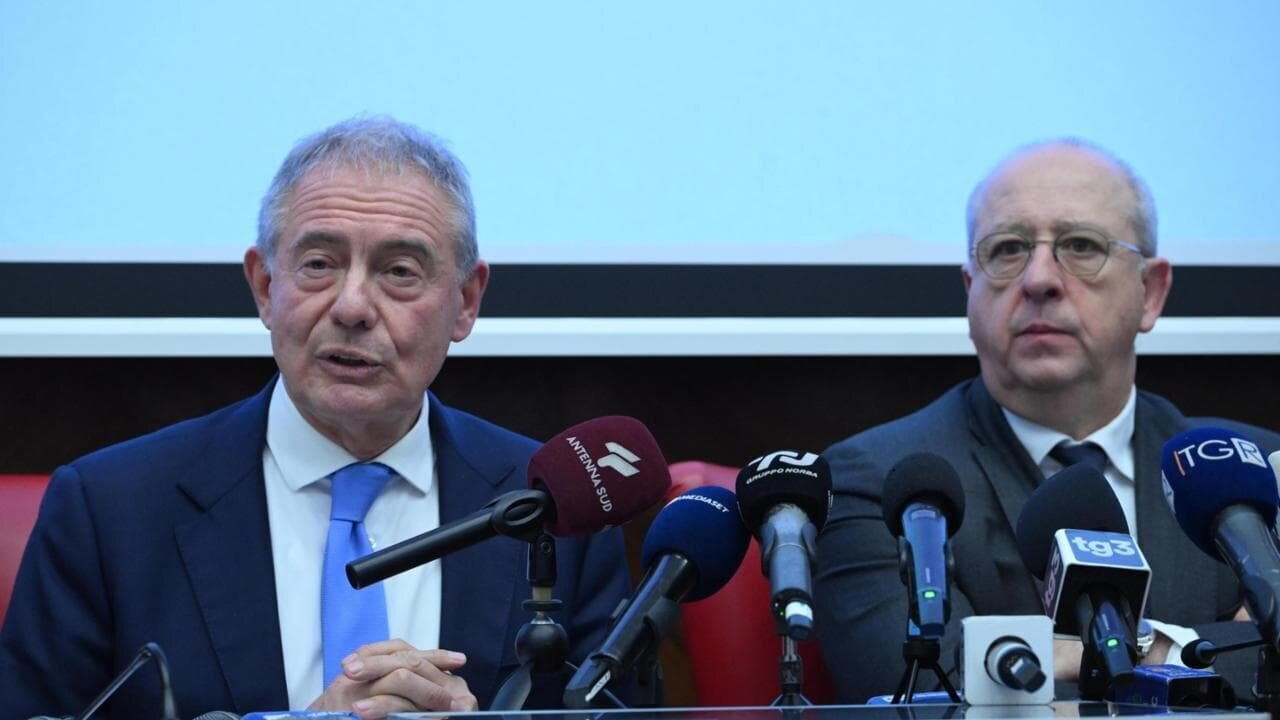 Le ministre Adolfo Urso avec Jean Philippe Imparato, responsable Europe de Stellantis