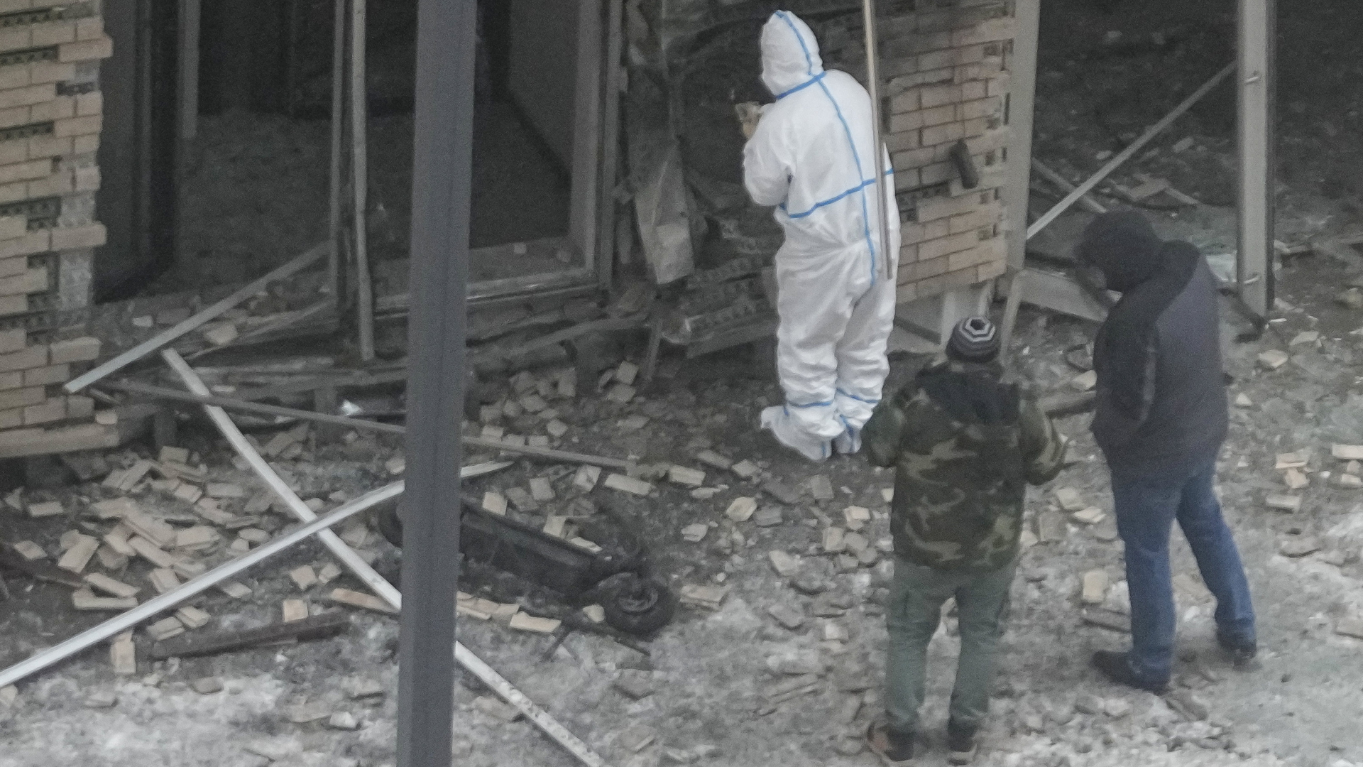 Conséquences de l'explosion près de l'immeuble du général Kirillow à Moscou.