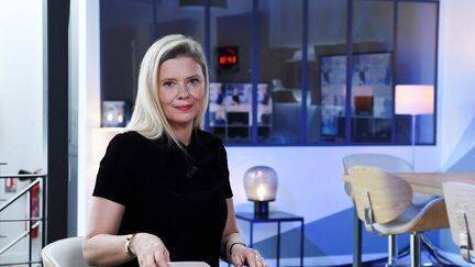 La journaliste Aude Lancelin sur le plateau du Média, le 18 septembre 2018 à Montreuil (Seine-Saint-Denis). (ALAIN JOCARD / AFP)