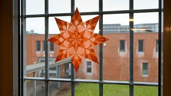 Gnadenerlass: Der Gnadenerlass soll Häftlinge ein Weihnachtsfest im Kreis der Familie ermöglichen. (Symbolbild)