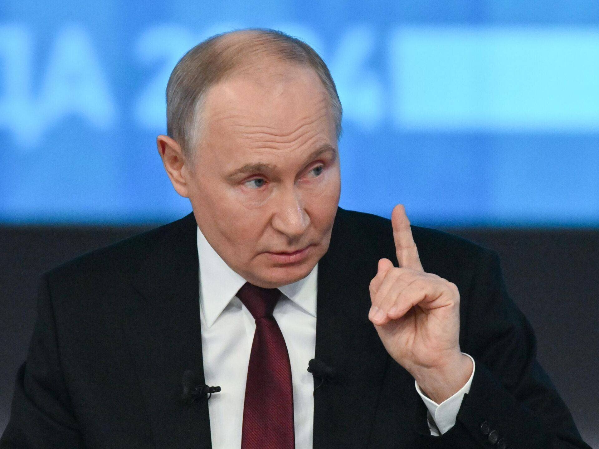 Vladimir Poutine répondant aux questions