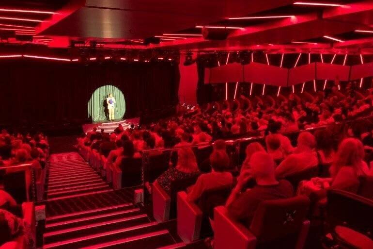 Théâtre principal sur un navire de croisière