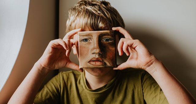 S’étonner de n’être pas sensible à la beauté des tableaux, c’est déjà en manifester le désir.