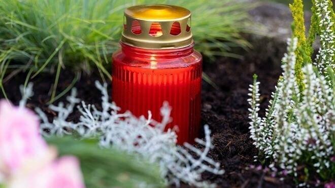 Trauer an den Festtagen: Die Weihnachtstage können für Trauernde sehr schwer werden.