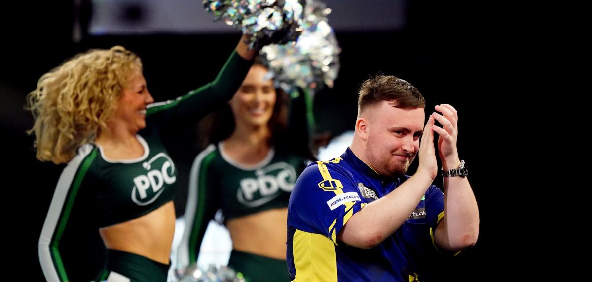 Luke Littler avant son jeu à Londres