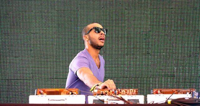 DJ Mehdi en mix au festival de Coachella, le 26 avril 2008 ©AFP - Charley Gallay / Getty Images North America / Getty Images