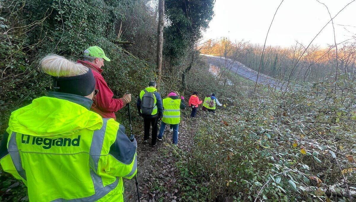 Une battue citoyenne organisée à Saint-Nazaire-en-Royans (Drôme) pour tenter de retrouver Régine Henry, disparue depuis octobre 2024.