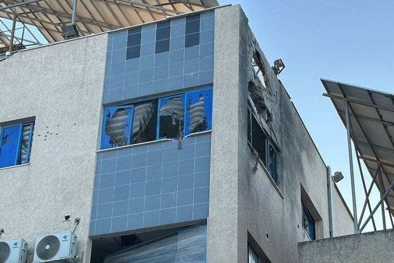 Dommages à l'hôpital baptiste à Gaza après le bombardement par l'armée israélienne