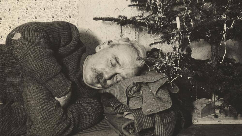 Weihnachtsruhe, vermutlich um 1960 aufgenommen in der DDR