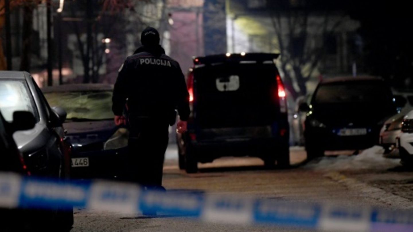 Policier sur les lieux du drame à Bajice