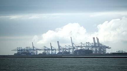 Le port du Havre (Seine-Maritime), le 23 août 2024. (LOU BENOIST / AFP)