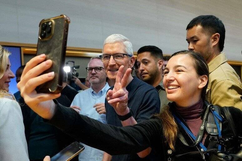 Tim Cook © ANSA/AFP