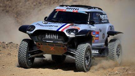 La Mini de Guerlain Chicherit et Alex Winocq lors du prologue du Dakar 2025 en Arabie Saoudite, le 3 janvier. (VALERY HACHE / AFP)