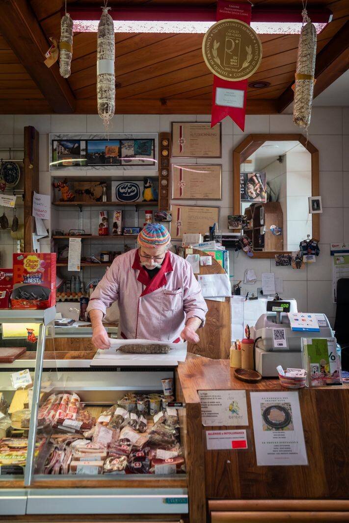 Fausto Piccoli dans la boutique