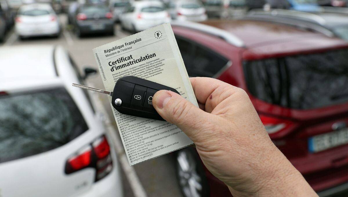 Carte grise (illustration)