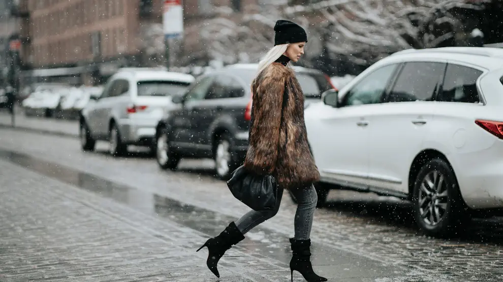 Comment porter les pantalons skinny en 2025