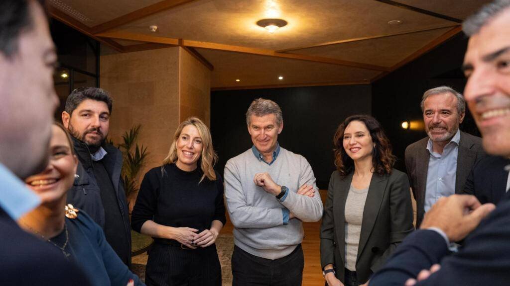 Feijóo reçoit les barons autonomiques du PP à Colunga