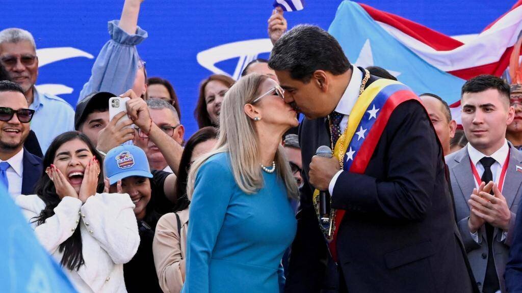 Nicolás Maduro et Cilia Flores lors de la proclamation de Maduro en tant que président du Venezuela.