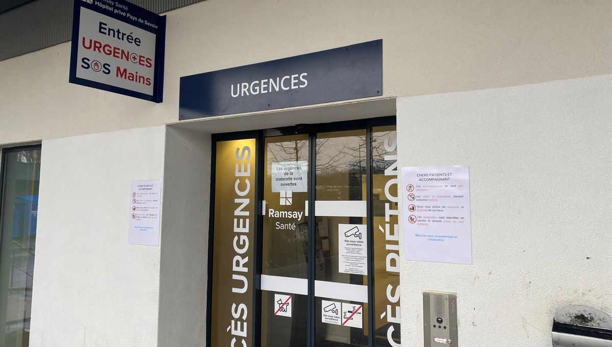 L'entrée des urgences de l'Hôpital privé Pays de Savoie où l'agression s'est déroulée ce mercredi 8 janvier.