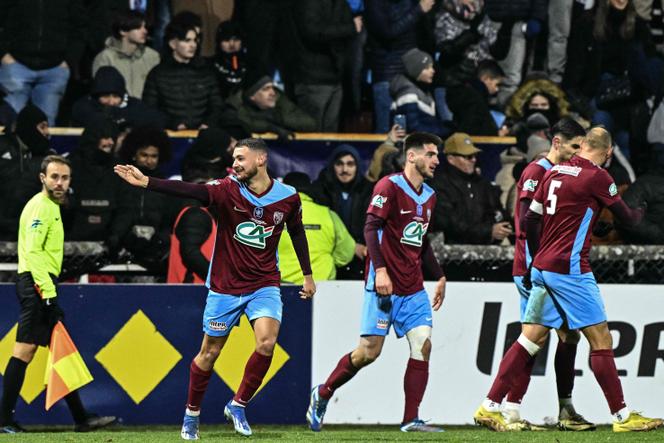 Mehdi Moujetsky après son deuxième but, contre Lyon, le 15 janvier 2025, en Coupe de France.