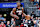 Jimmy Butler dribble lors d'un match contre les Indiana Pacers