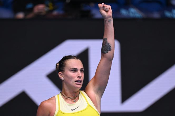 La Biélorusse Aryna Sabalenka, après sa victoire au deuxième tour de l’Open d’Australie face à l’Espagnole Jessica Bouzas Maneiro, à Melbourne, le 15 janvier.
