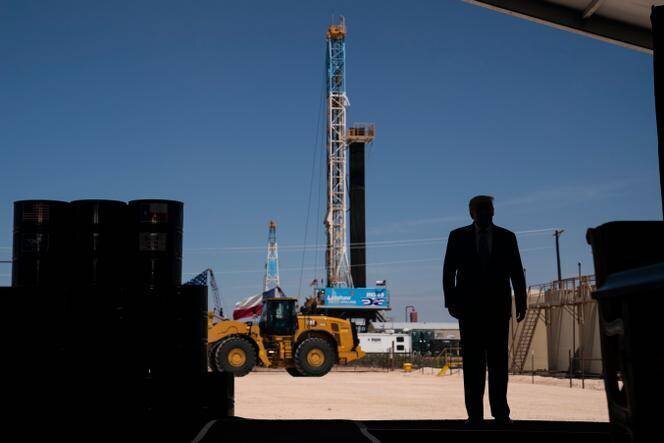 Le président américain, Donald Trump, avant un discours sur la production énergétique, lors d’une visite de la plateforme pétrolière Double Eagle Energy, à Midland (Texas), le 29 juillet 2020.