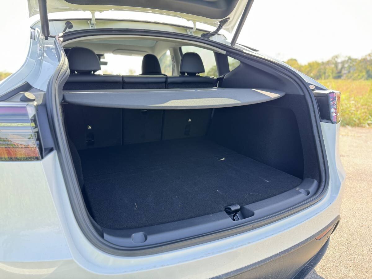 Tesla Model Y Long Range RWD