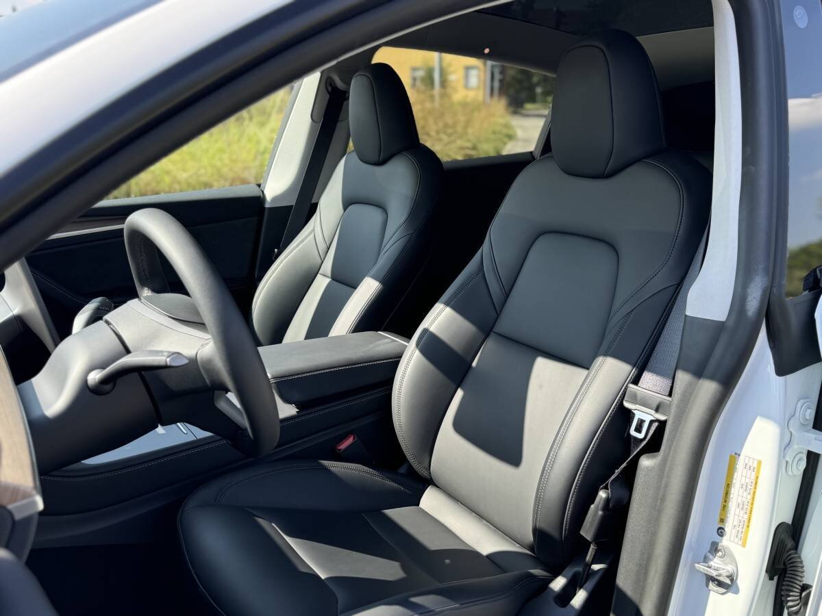 Tesla Model Y Long Range RWD