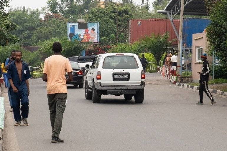 Bâtiment de la frontière rwandaise accueillant les réfugiés