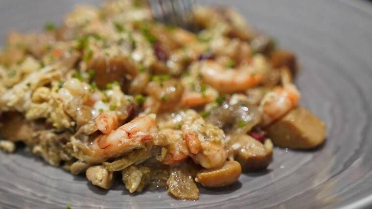 Salteado de setas y gambas