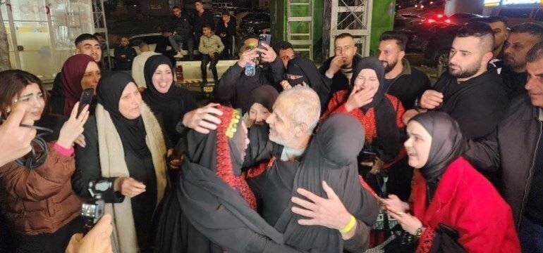 Hussein Nassar retrouvant ses filles