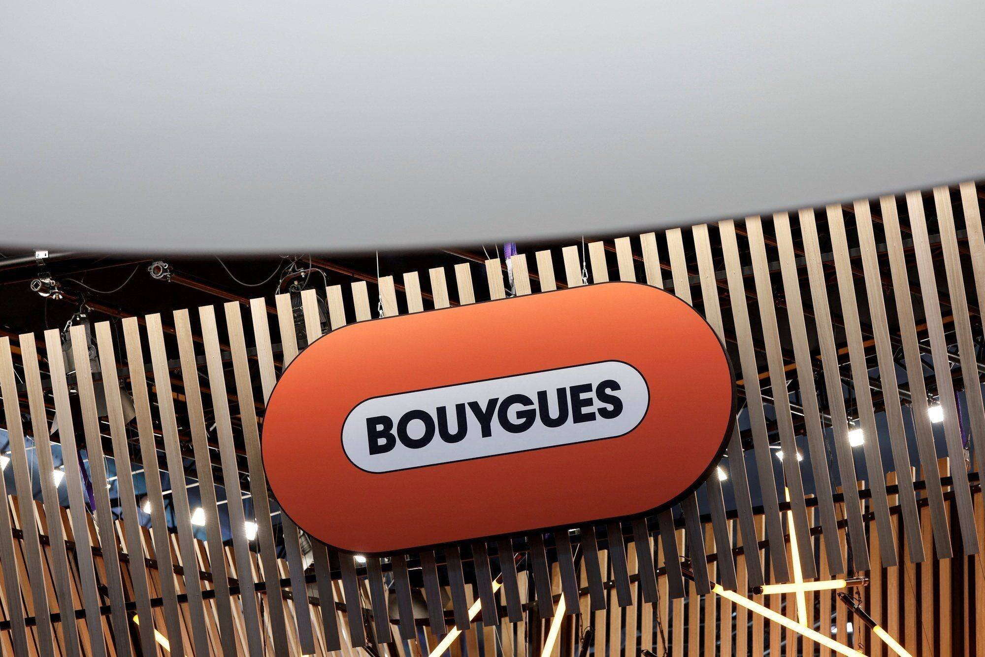 Photo d'archives du logo de Bouygues, visible sur son espace d'exposition lors de la conférence Viva Technology à Paris