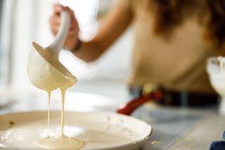 Une canalisation bouchée est vite arrivée si l’on jette des corps gras dans son évier (photo d’illustration)