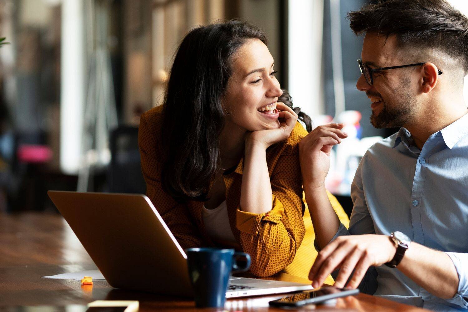 Contact visuel et langage corporel