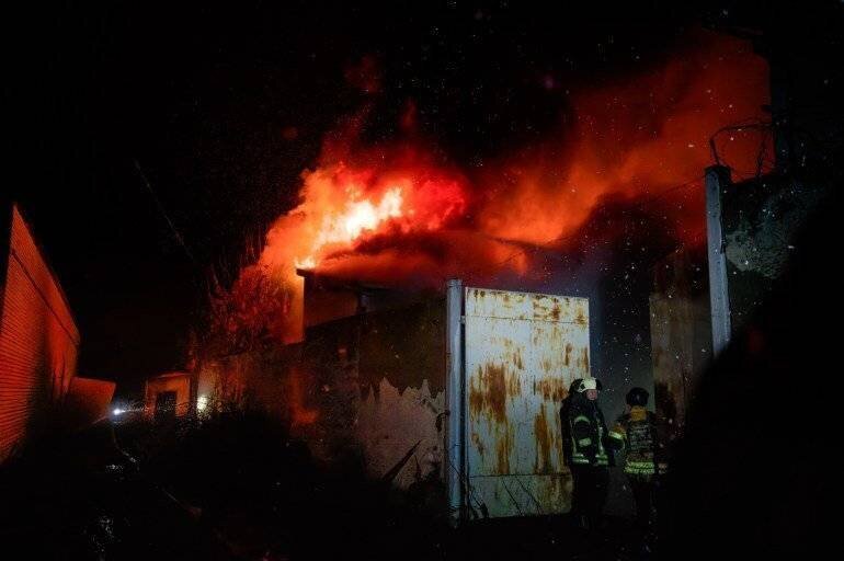 Incendies causés par une attaque russe à Kharkiv (Anadolu)