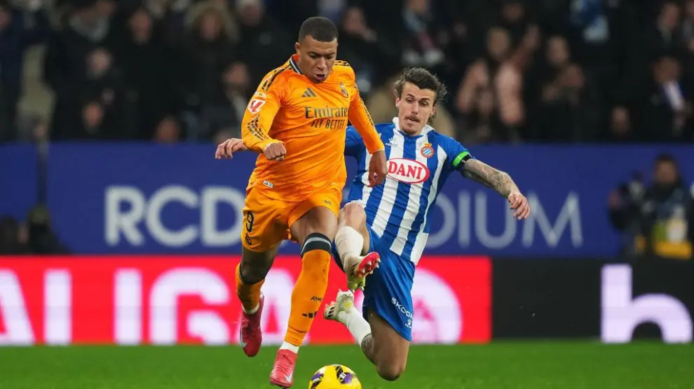 La faute de Carlos Romero sur Kylian Mbappé