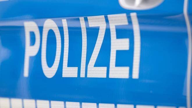 Messerangriff: In Konstanz wurden drei junge Männer von zwei Unbekannten mit Messern schwer verletzt. (Symbolfoto)