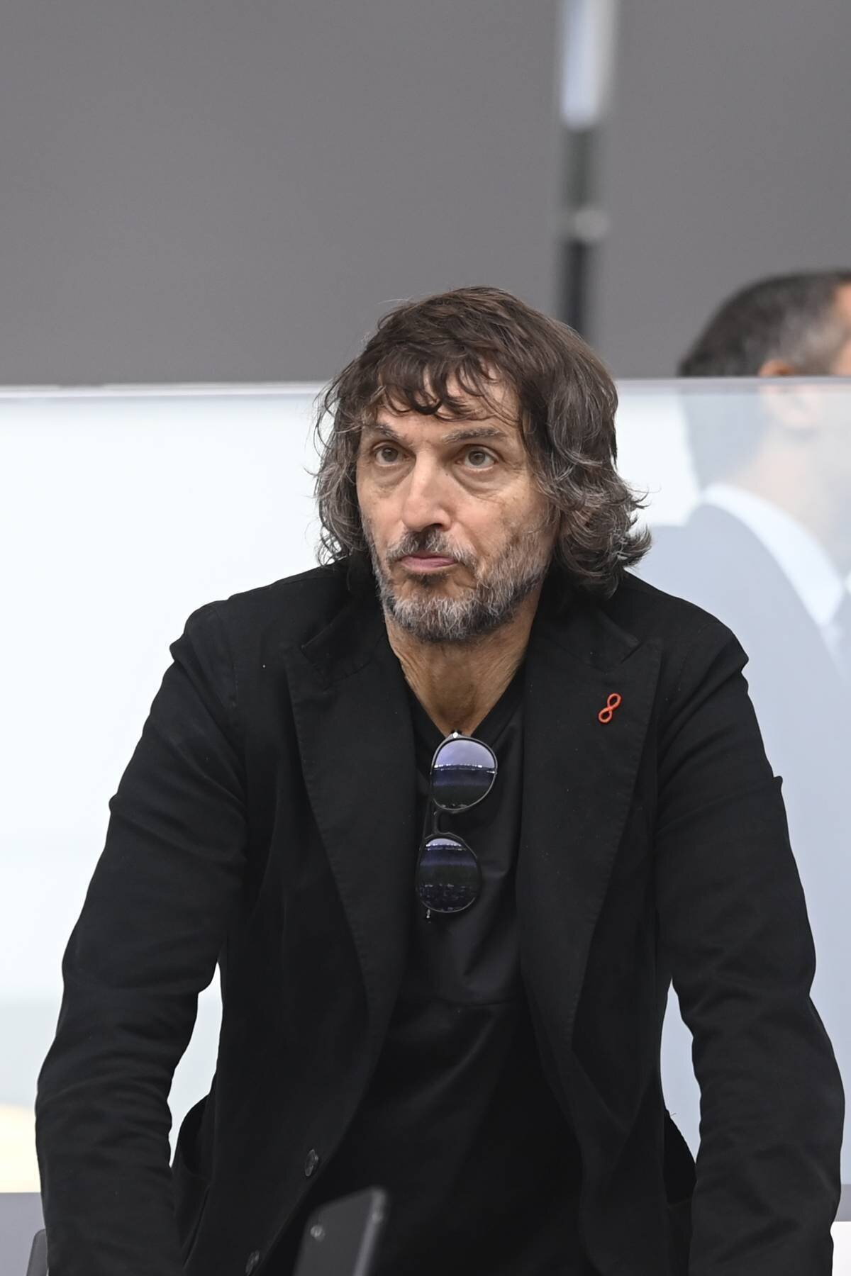 Almasri, Cruciani smaschera la sinistra: 'Verginelle che fingono di non avere le mani sporche'