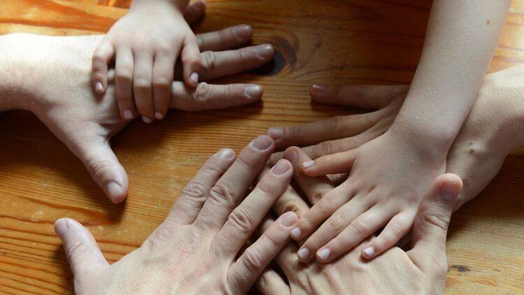 Pour les enfants, la nouvelle configuration n'est pas facile, et pour les adultes non plus. Il est d'autant plus important de ne pas se laisser submerger par des attentes.